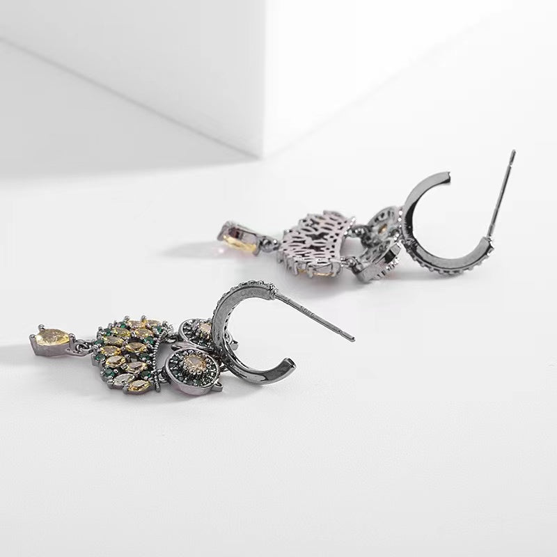 Bieauli Jewellery London Earrings Silver Pin Owl Earrings with Diamond